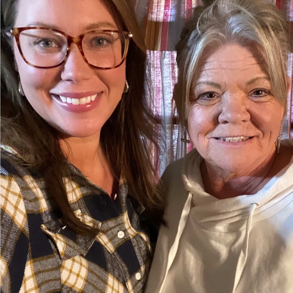 LIVE MONDAY & THURSDAY - GIVEAWAYS EVERY SHOW - Picture 3 of 16